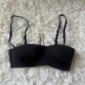 NWT skims body wireless strapless bra
